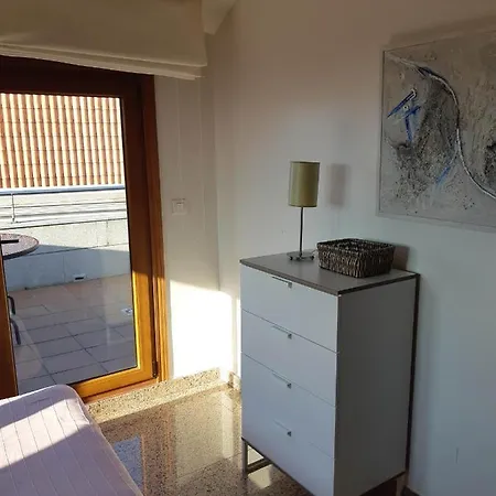 Atico En La Playa De Canelas Con Vistas Y Terrazas Exclusivo Саншеншо